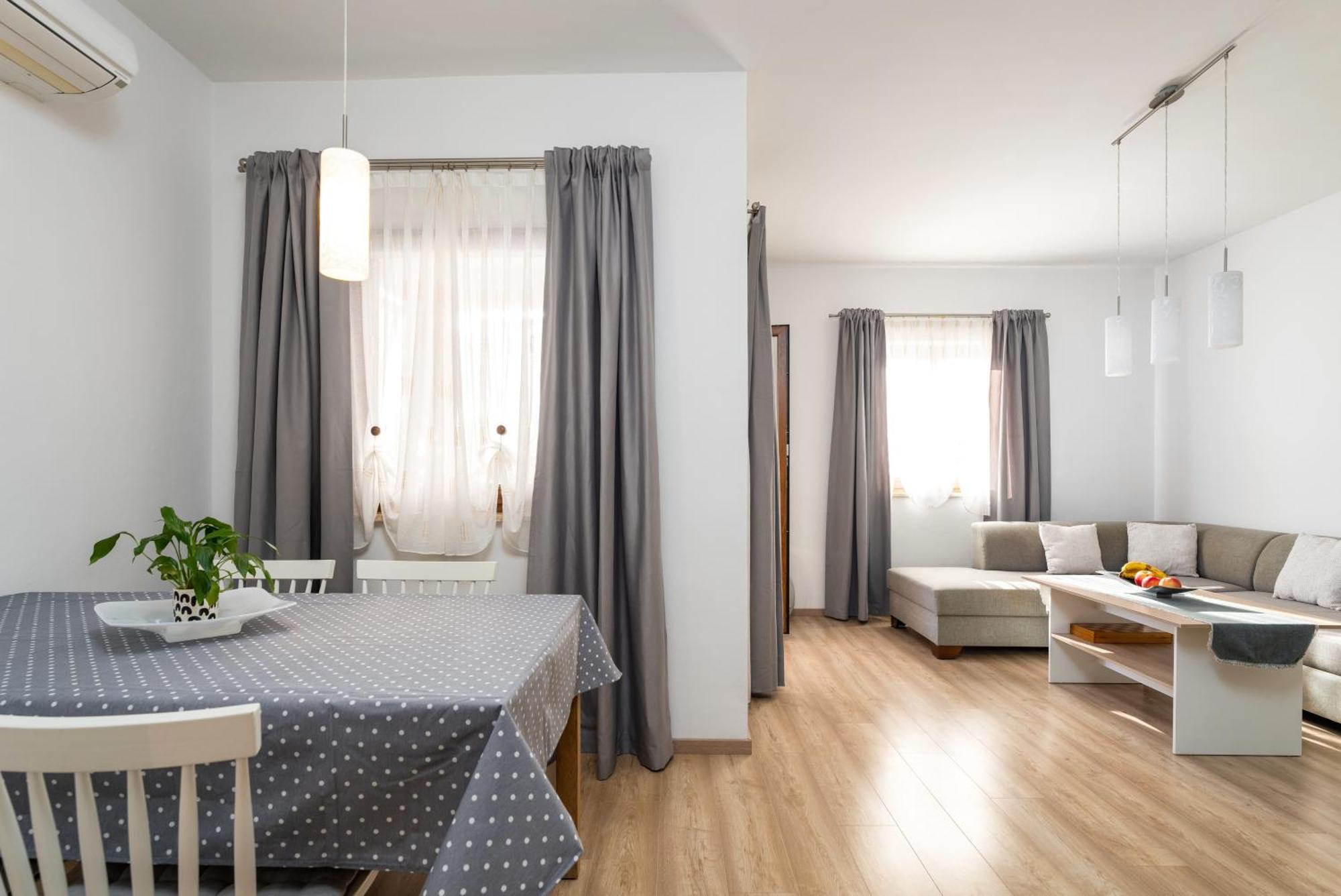 Apartment Morena Пореч Экстерьер фото